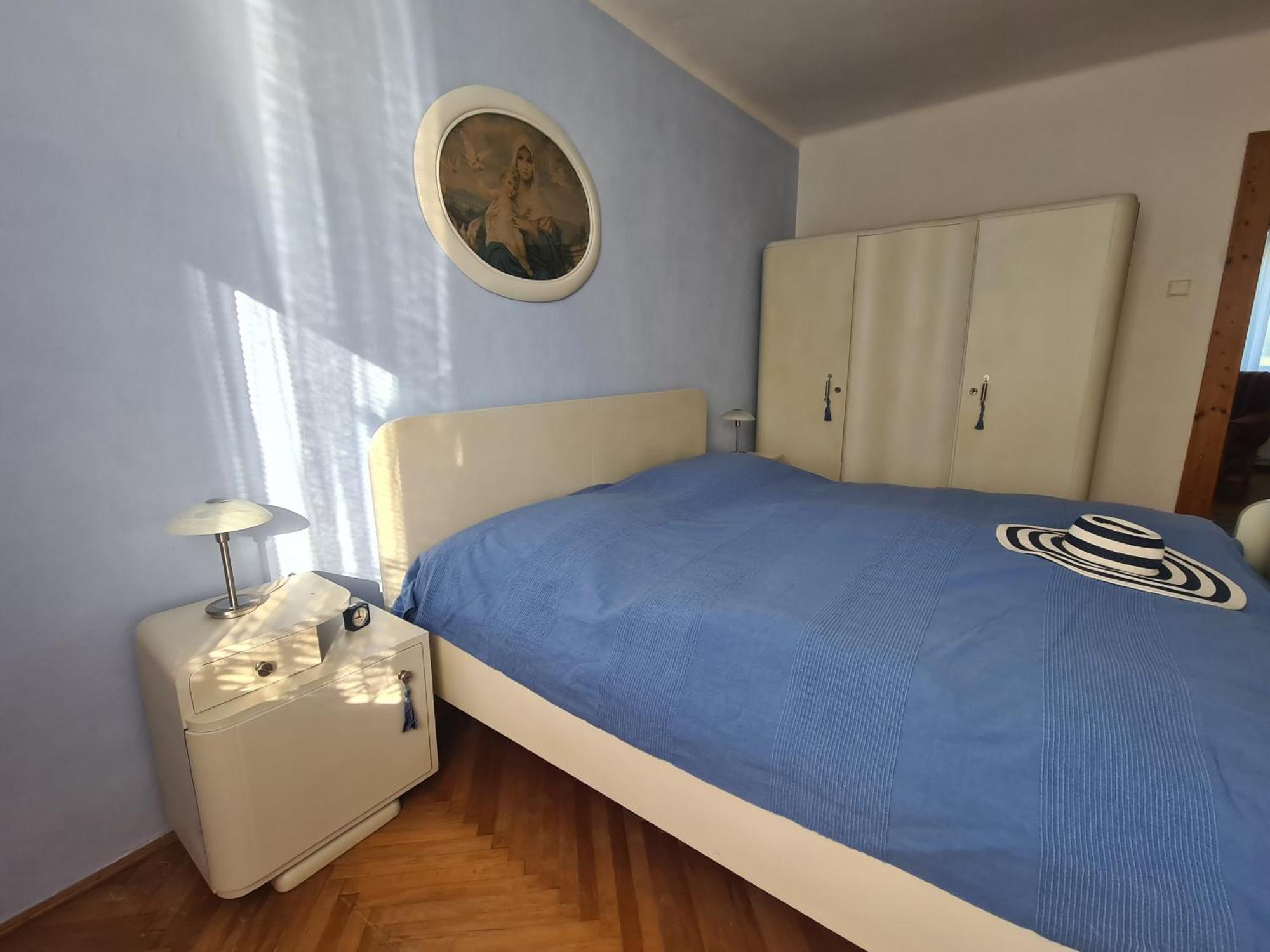 Next Castle Apartment *